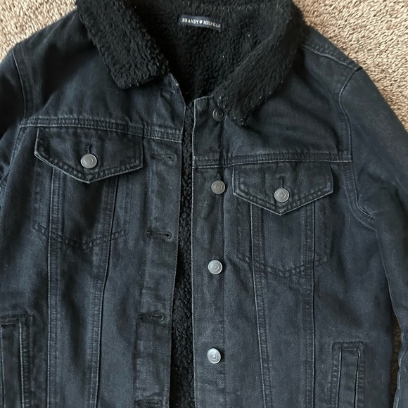 Brandy Melville Black Sherpa Lined Button Up Denim Jacket Sz S, Classic, Neutral - Picture 8 of 8